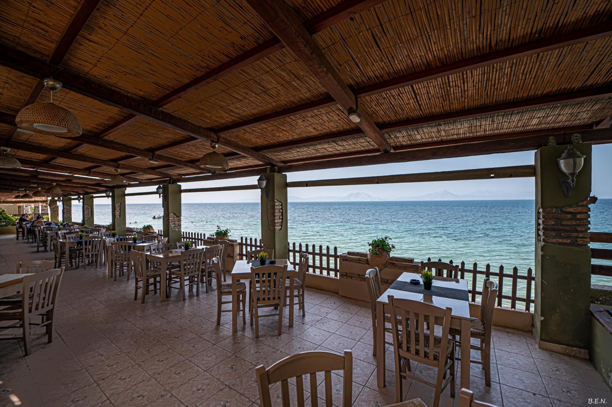 Castella Beach Hotel Alissos Buitenkant foto